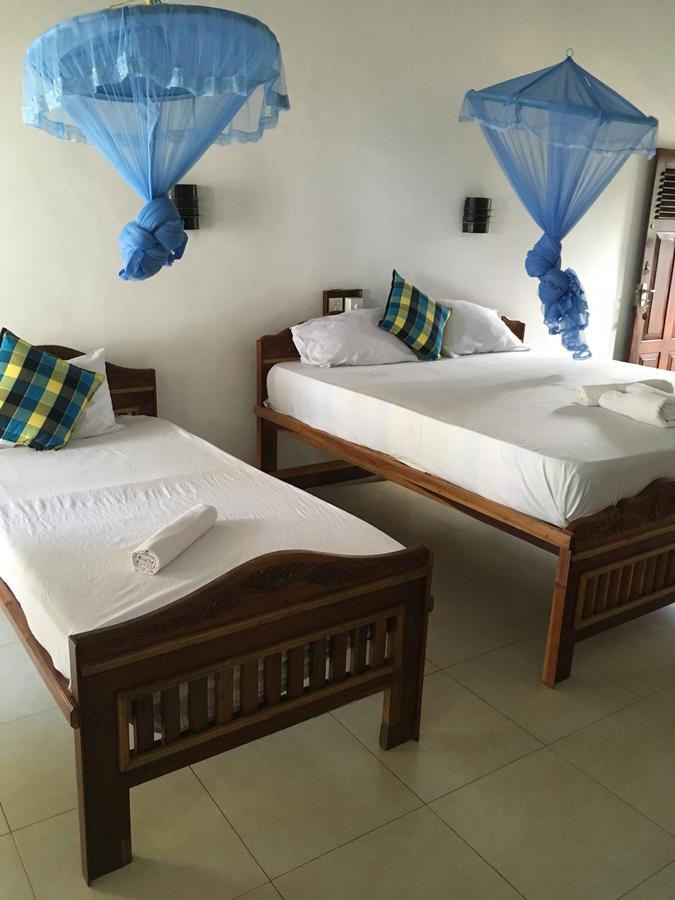 Dephani Beach Hotel Negombo Exterior photo